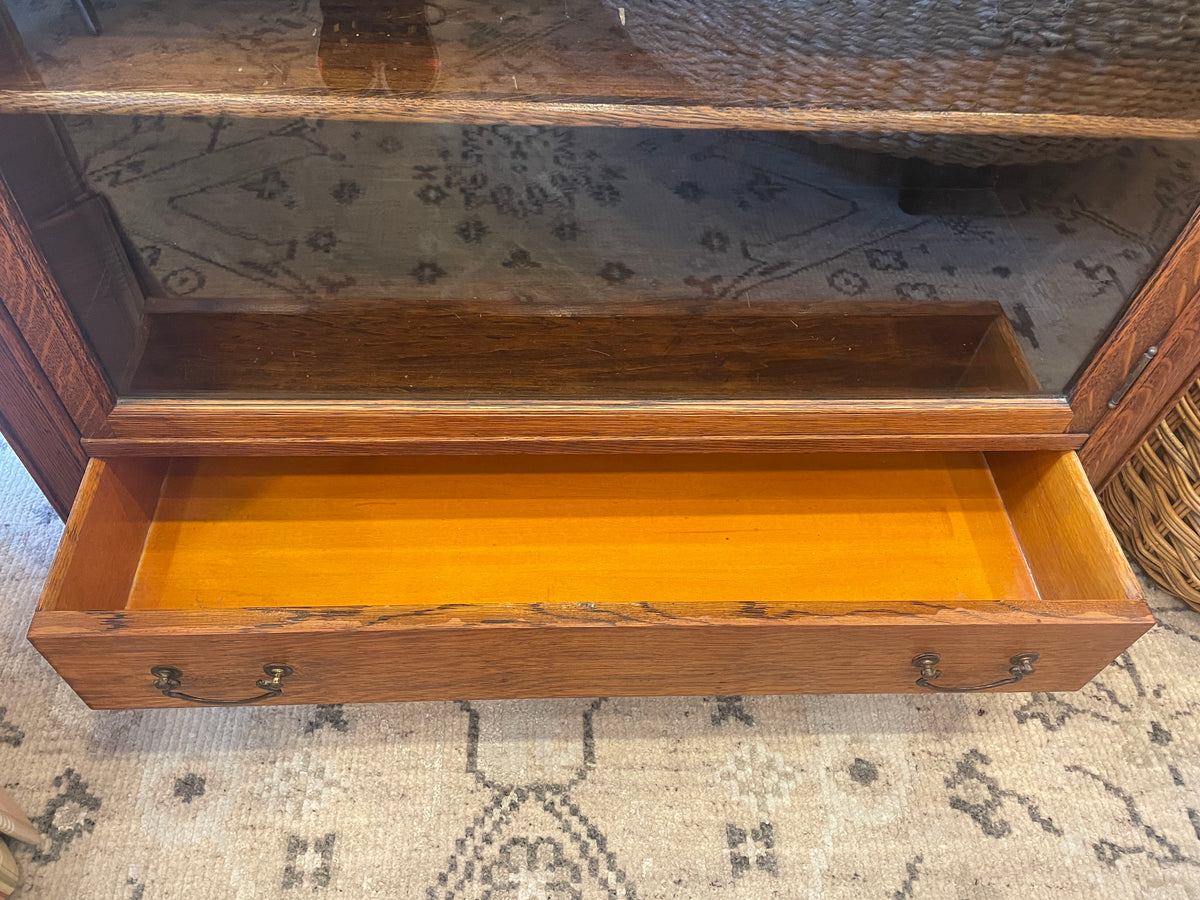 Antique Oak Bookcase with Single Door (0PE001)