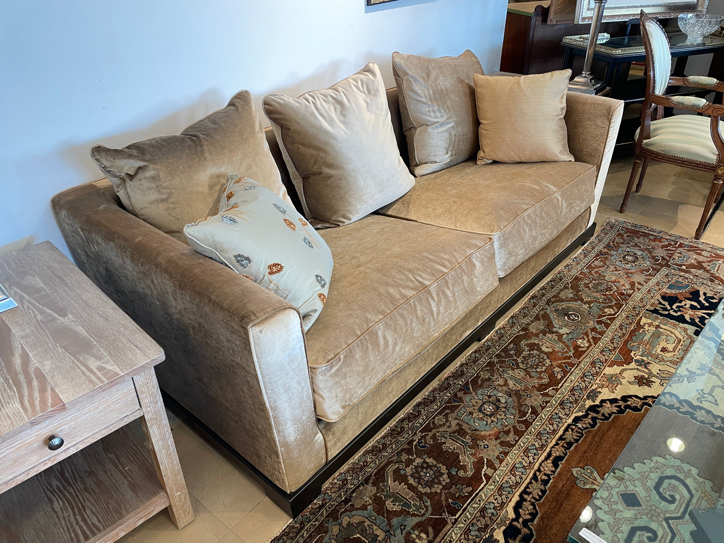 Promemoria "Wanda" Sofa 220 (Two Available) (0GD002)