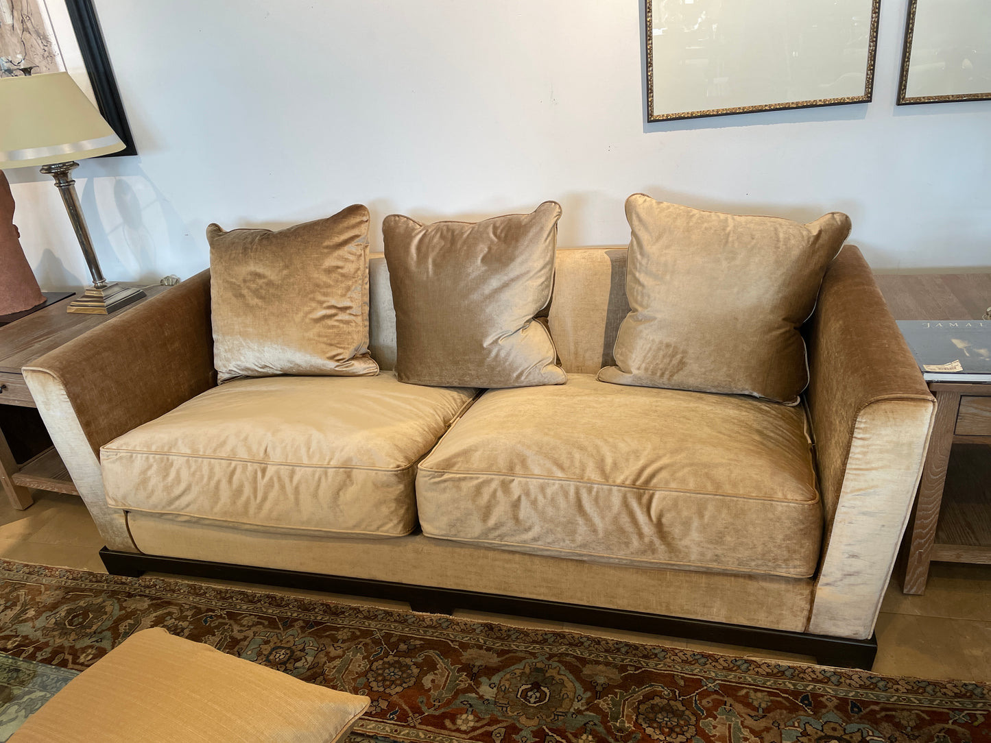 Promemoria "Wanda" Sofa 220 (Two Available) (0GD002)