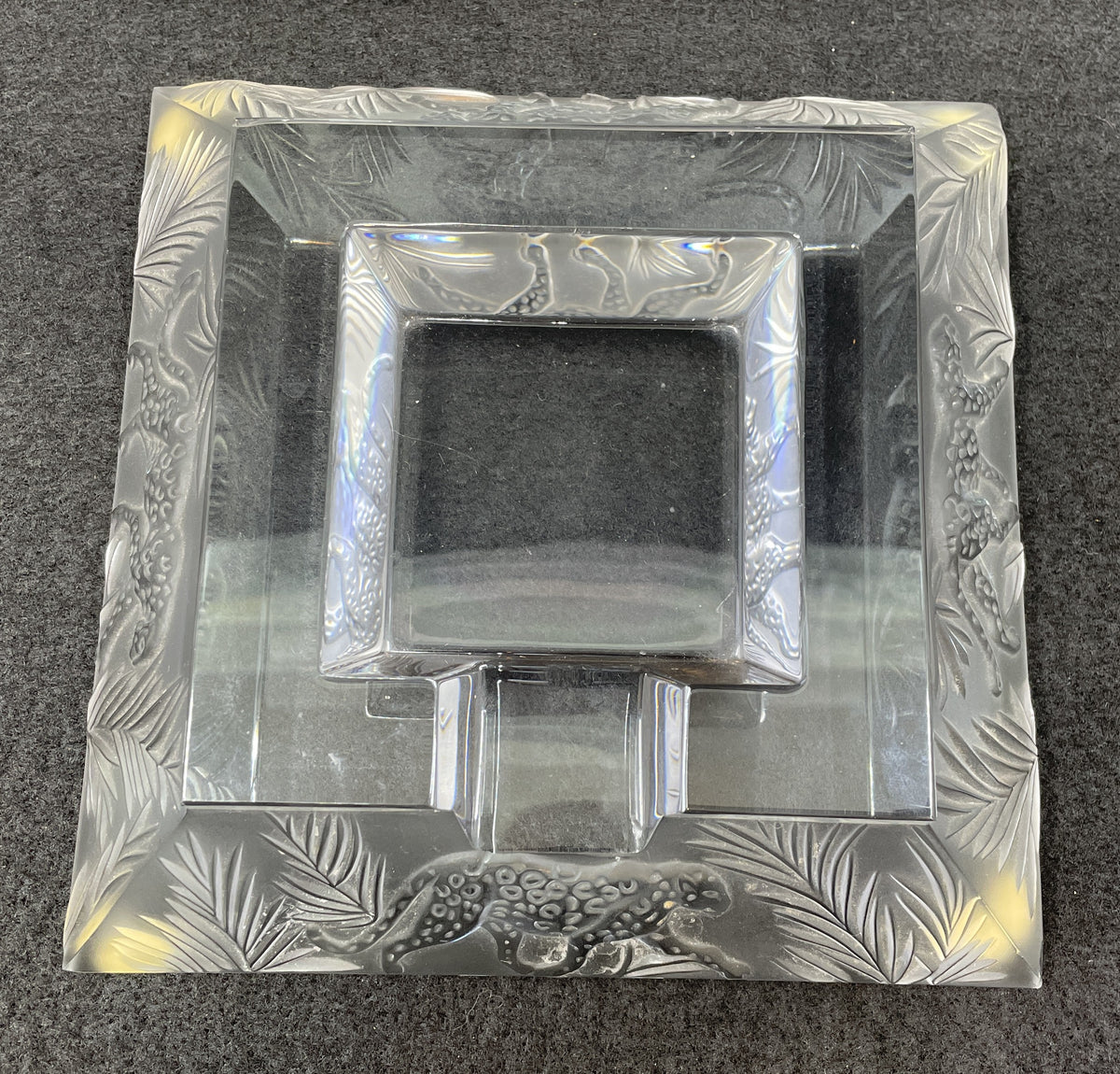 Lalique Jungle Cigar Ashtray with box, AS IS (0DI005)