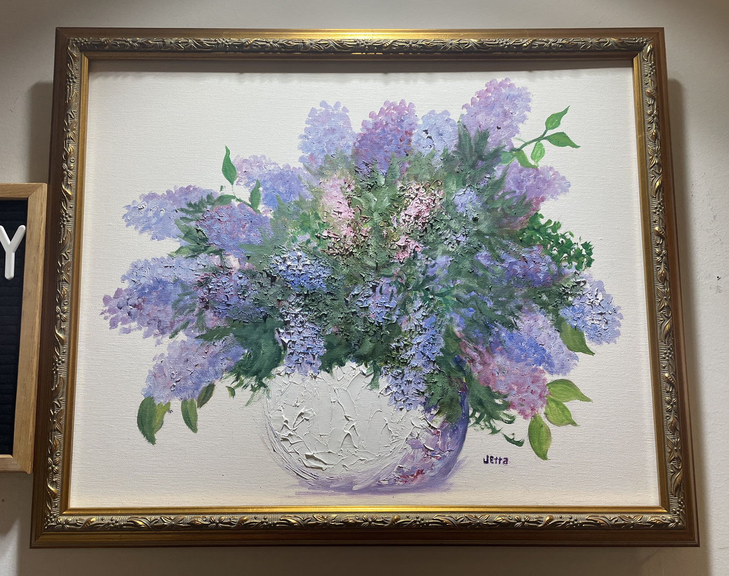 Lilacs in Vase on Canvas by Jetta Wittenberg (0I800D)