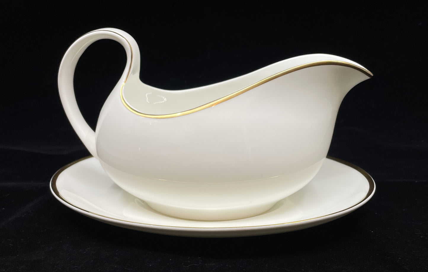 Royal Doulton "Alice" Gravy Boat (Two available) (0HP019)