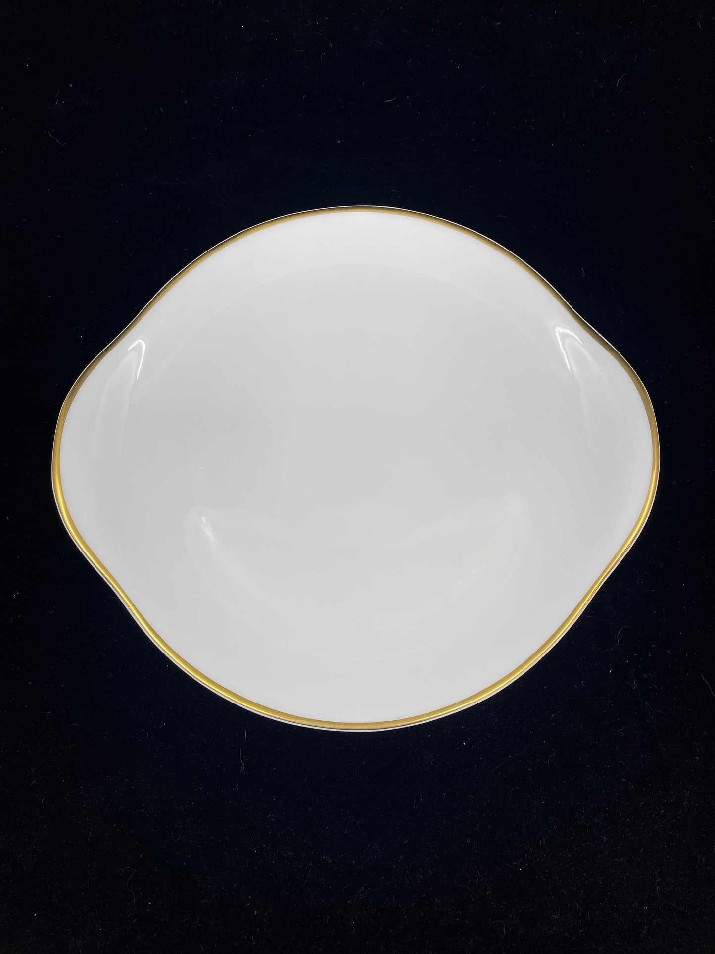 Royal Doulton "Alice" Cake Plate (Twenty-One available) (0HP01E)