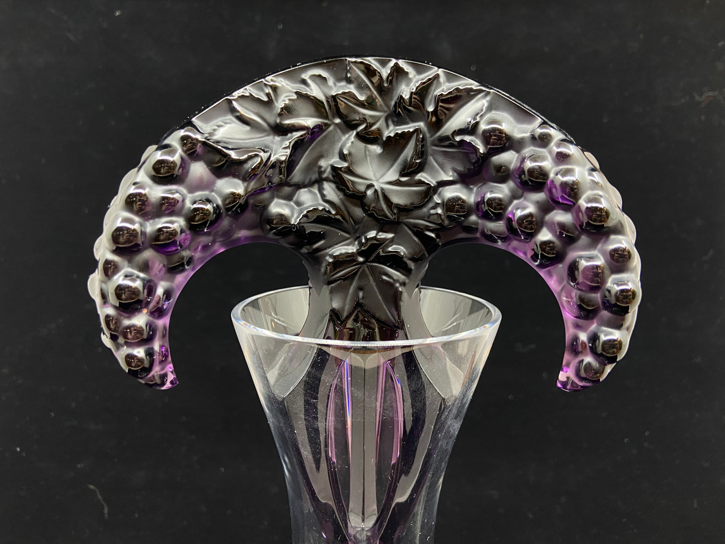 Lalique Raisins Wine Decanter (JP2J25)