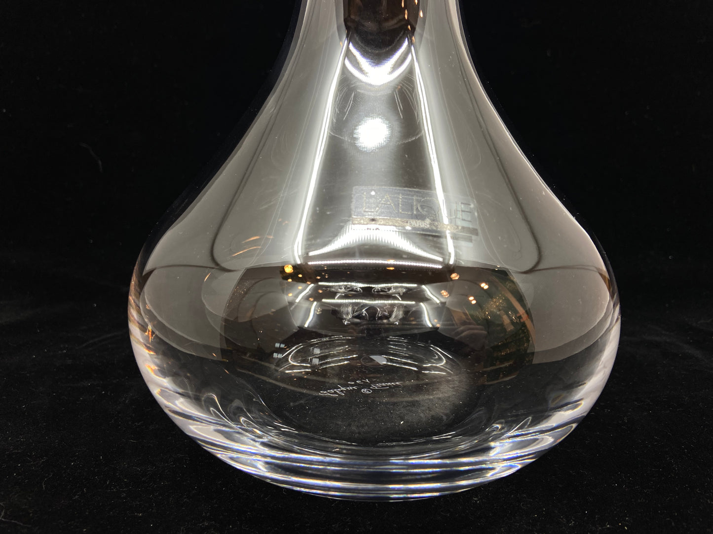 Lalique Raisins Wine Decanter (JP2J25)