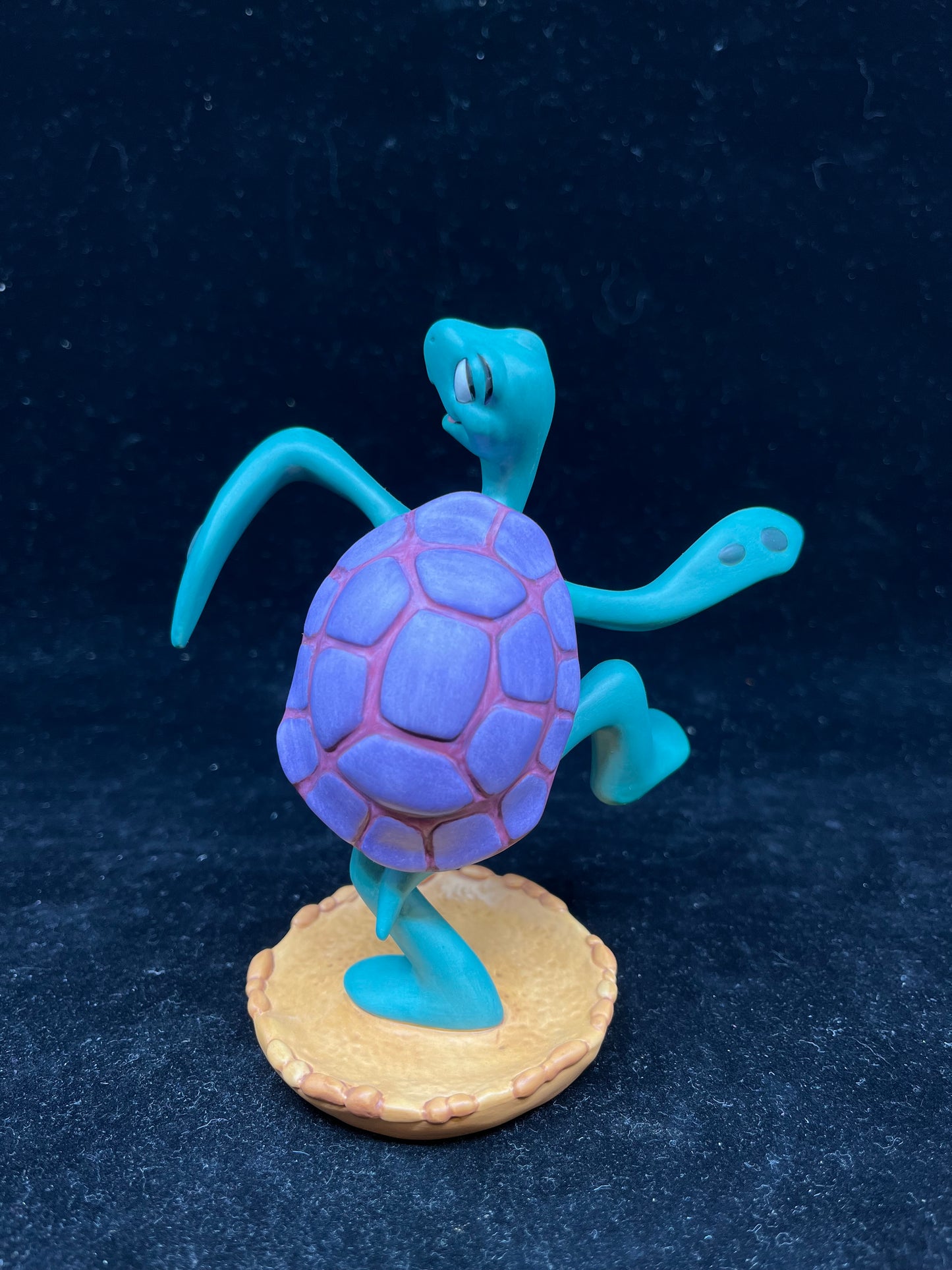 Walt Disney Collectors Society Twistin' Turtle (23657)