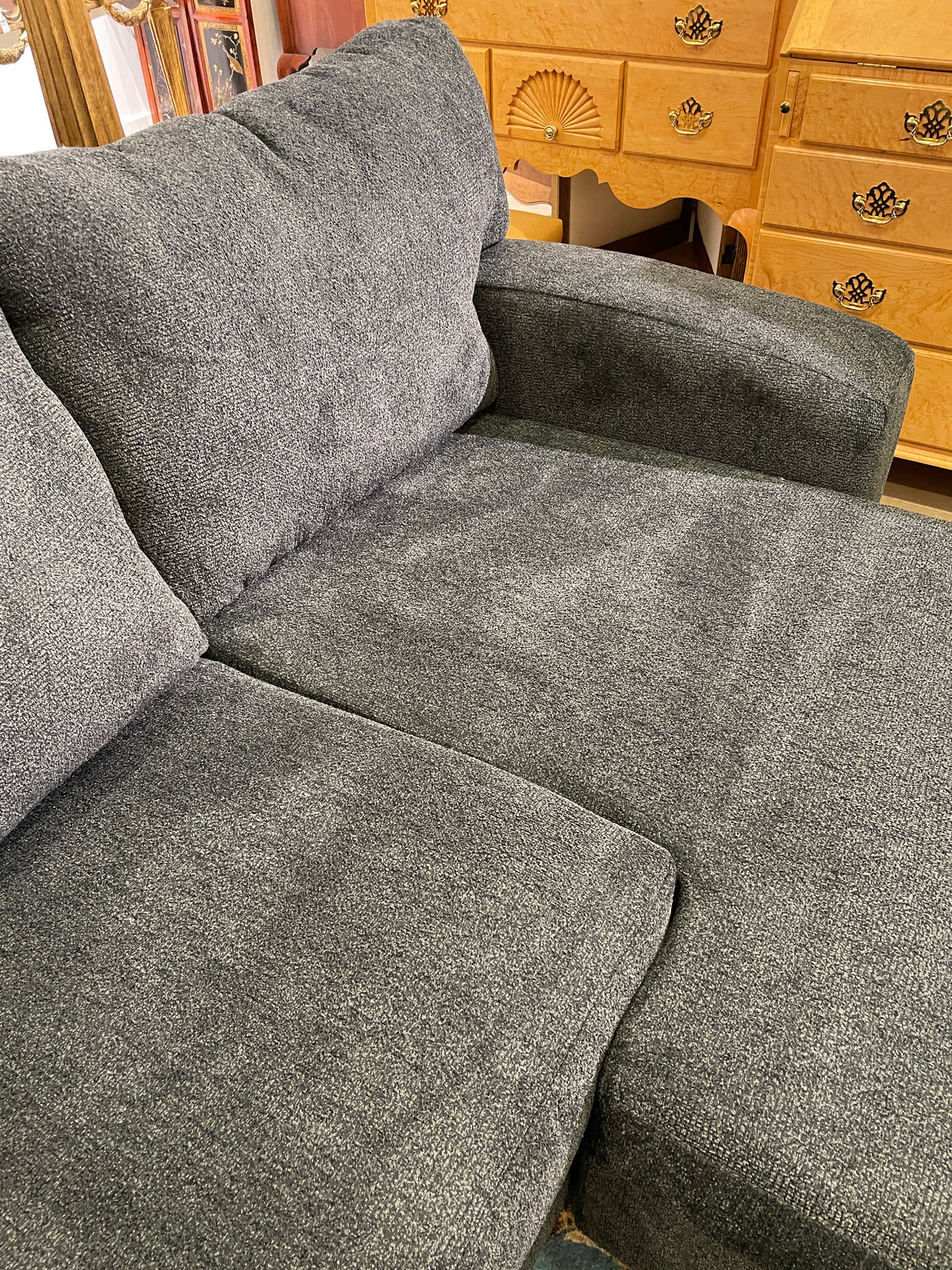 Peak Living Sofa with Chaise (0PW001)