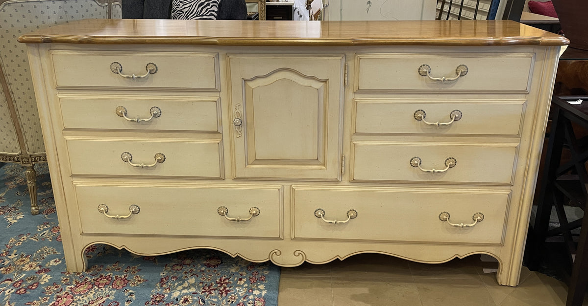 Ethan Allen French Country Dresser, AS IS (0PU009)