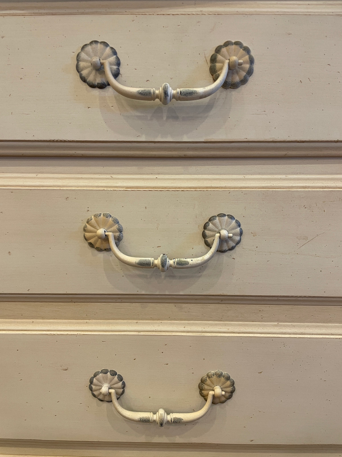 Ethan Allen French Country Dresser, AS IS (0PU009)