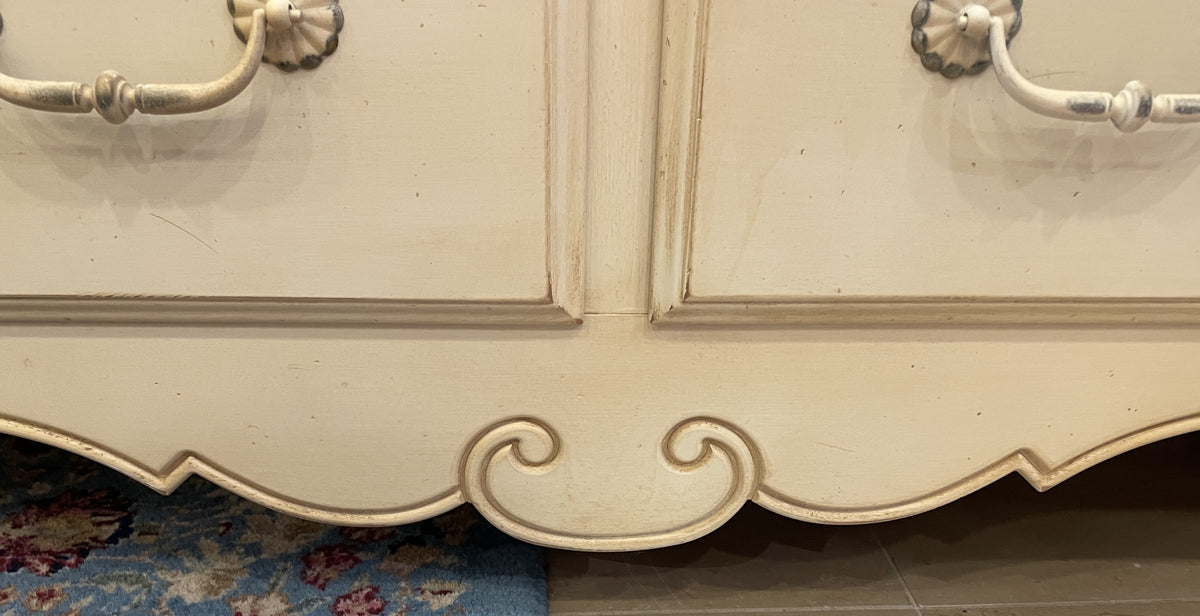Ethan Allen French Country Dresser, AS IS (0PU009)