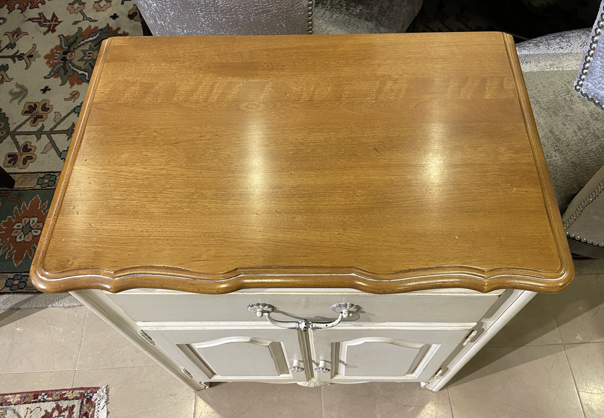 Ethan Allen French Country Nightstand with Cabinet AS IS (0PU00B)