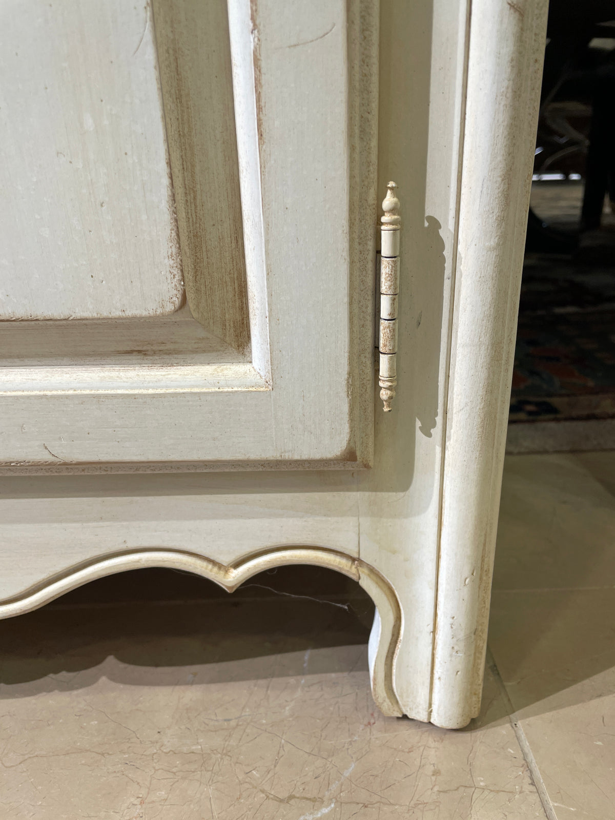 Ethan Allen French Country Nightstand with Cabinet AS IS (0PU00B)