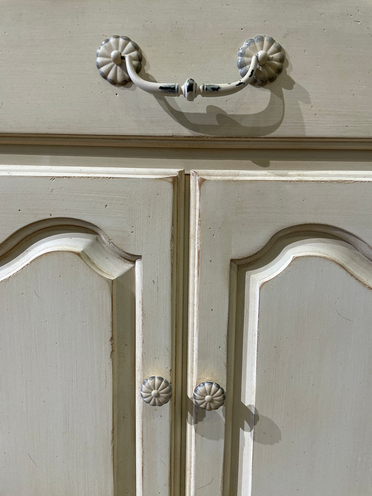 Ethan Allen French Country Nightstand with Cabinet AS IS (0PU00B)