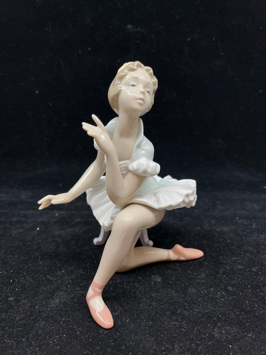 Lladro Ballerina With Stool (24082)
