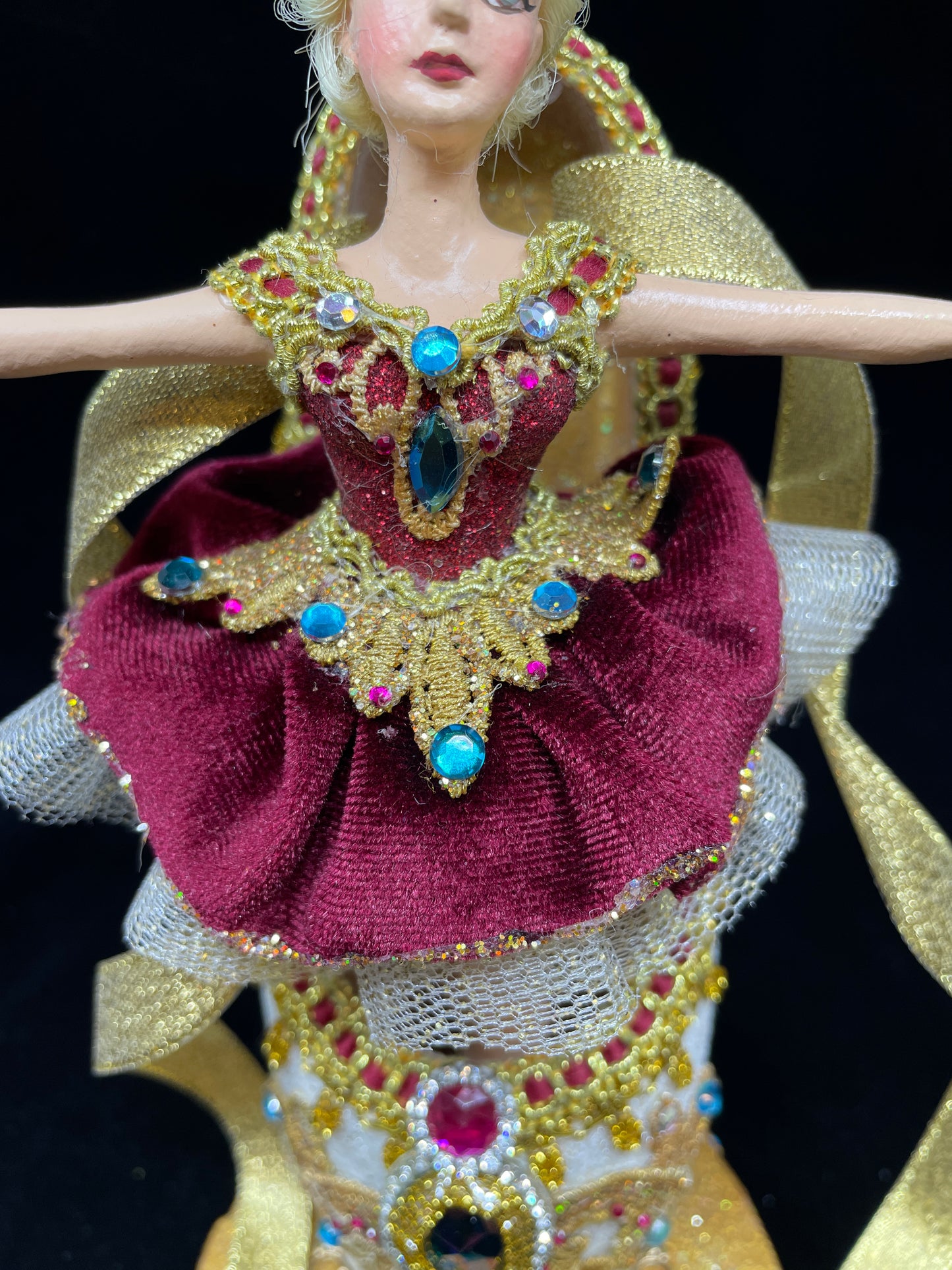 Katherine's Collection Ballerina in Slipper (0IK00U)