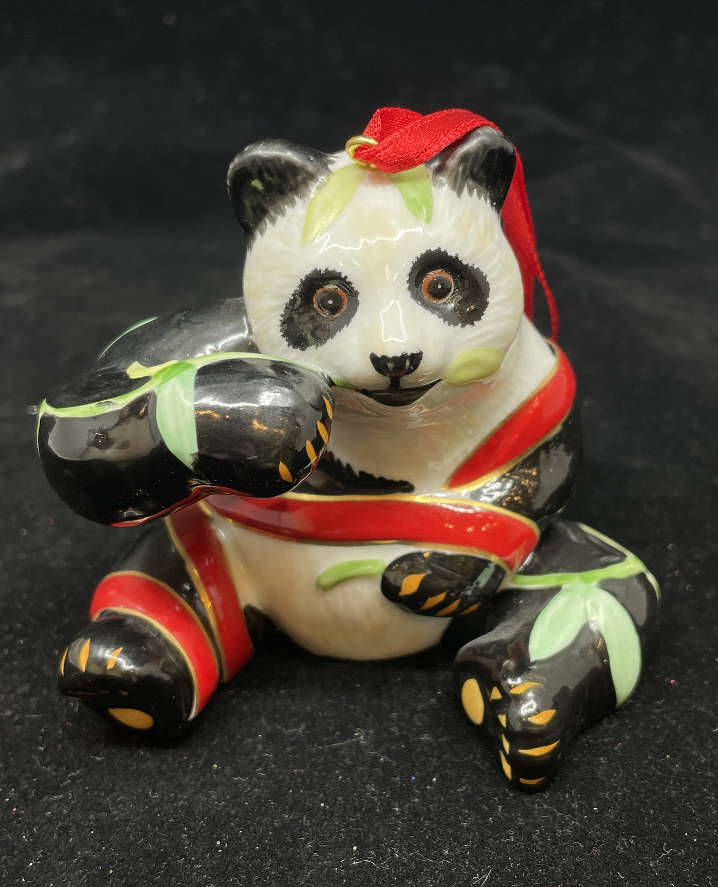 Lynn Chase Panda Ornament (0DR009)