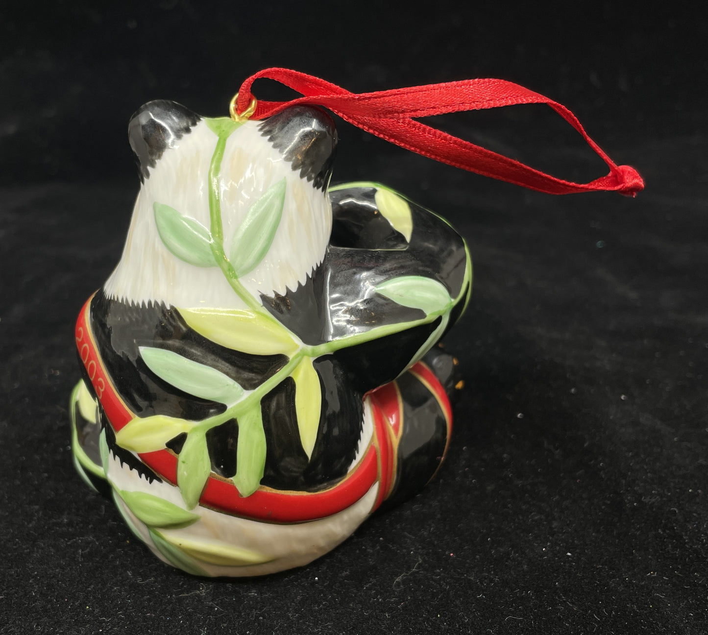 Lynn Chase Panda Ornament (0DR009)