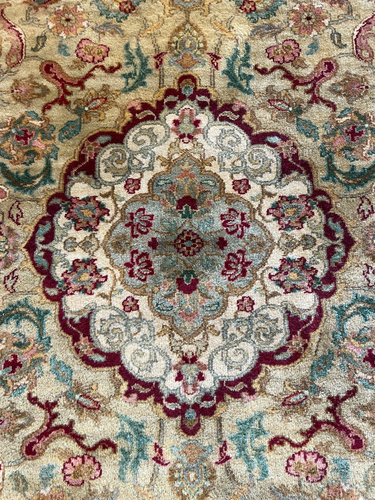 Vintage Hand Knotted Oushak Rug (Approx. 4'x5'11) (0M7004)