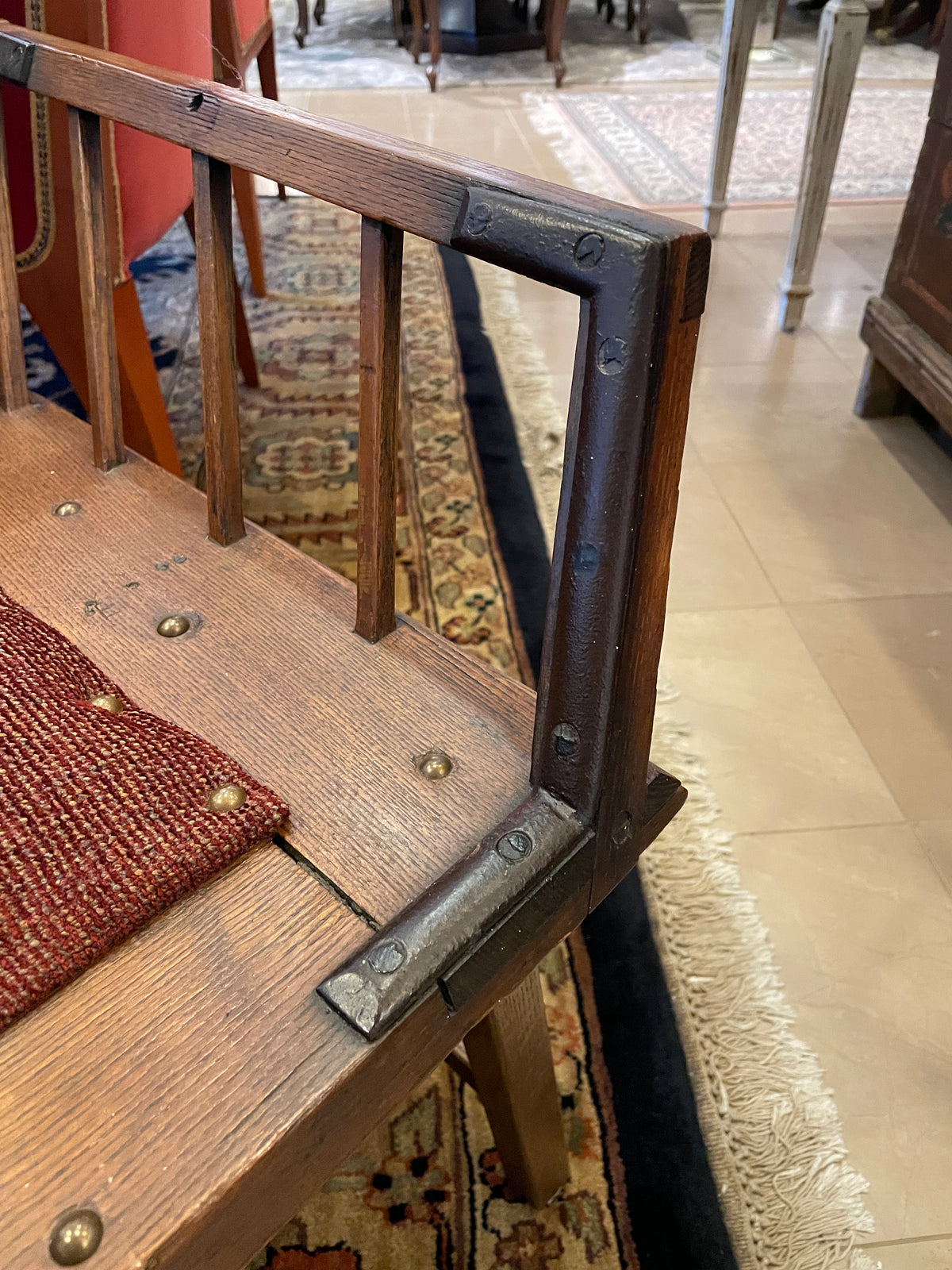 Antique Coach Seat (0Q0004)