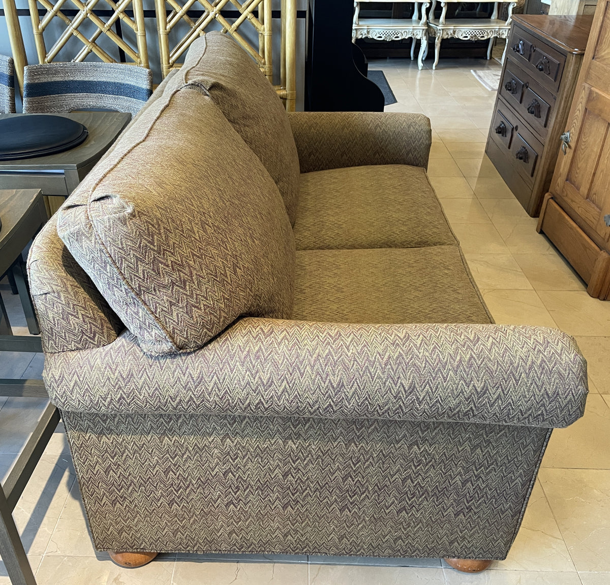 Ethan Allen Loveseat (0Q000A)