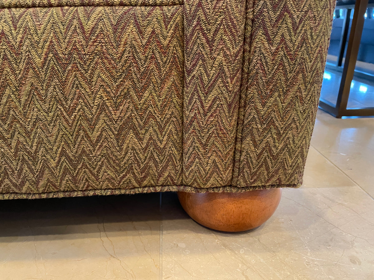 Ethan Allen Loveseat (0Q000A)