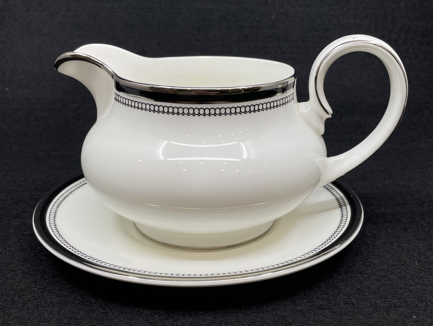 Royal Doulton Sarabande Dinner Service for 10 (0M9001)