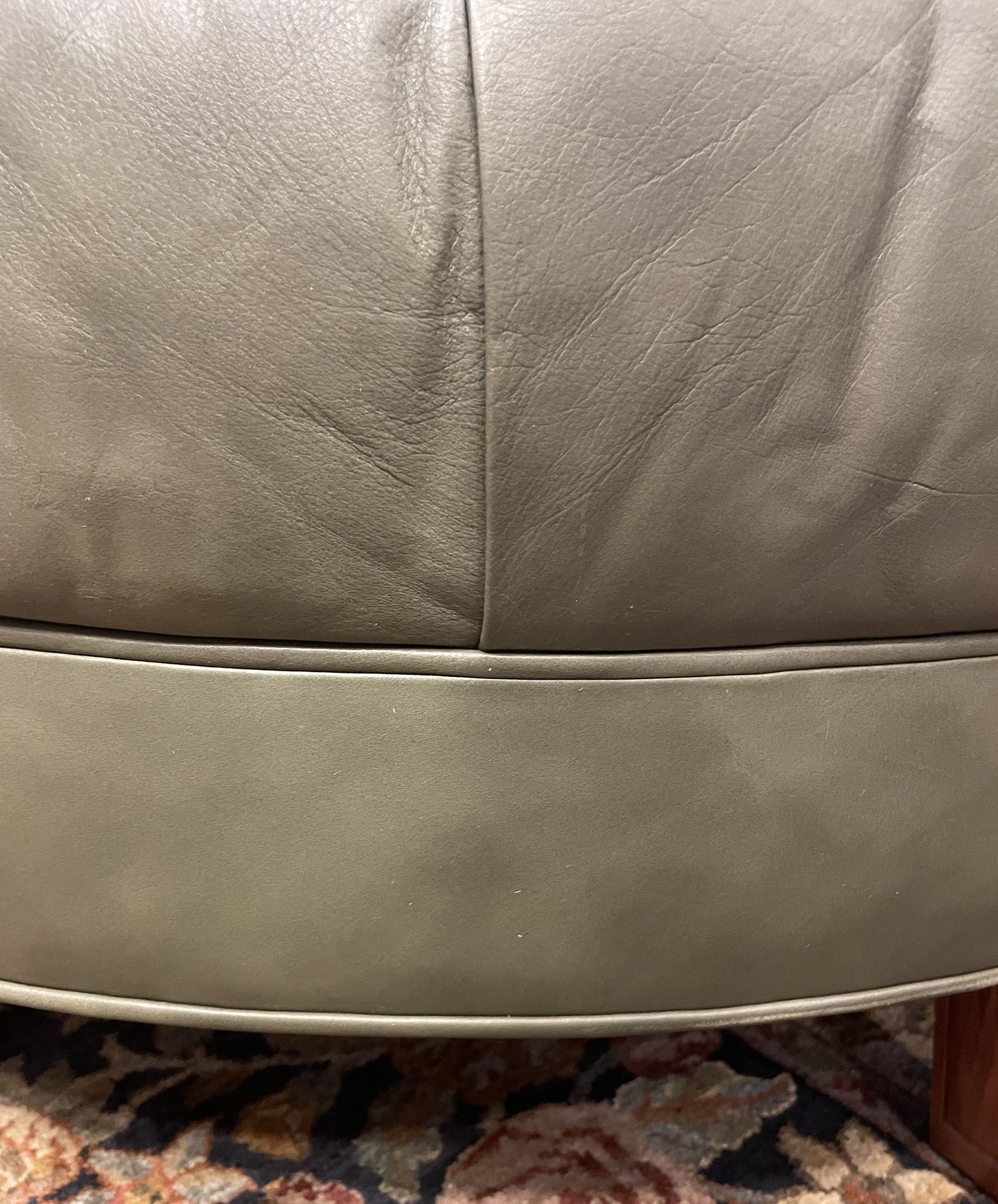 Parenteau Studios Tufted Leather Ottoman (P92Z9A)