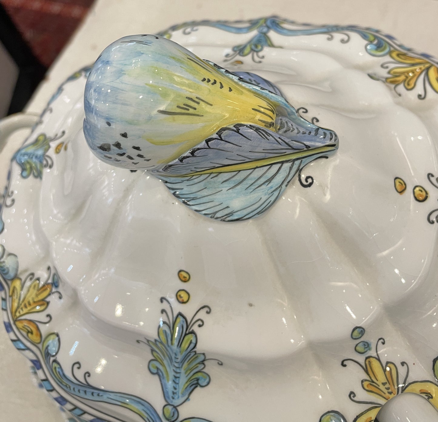Italian Ceramic Majolica Tureen with Ladle and Undertray (0M8001)