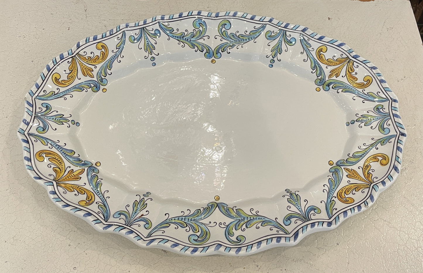 Italian Ceramic Majolica Tureen with Ladle and Undertray (0M8001)