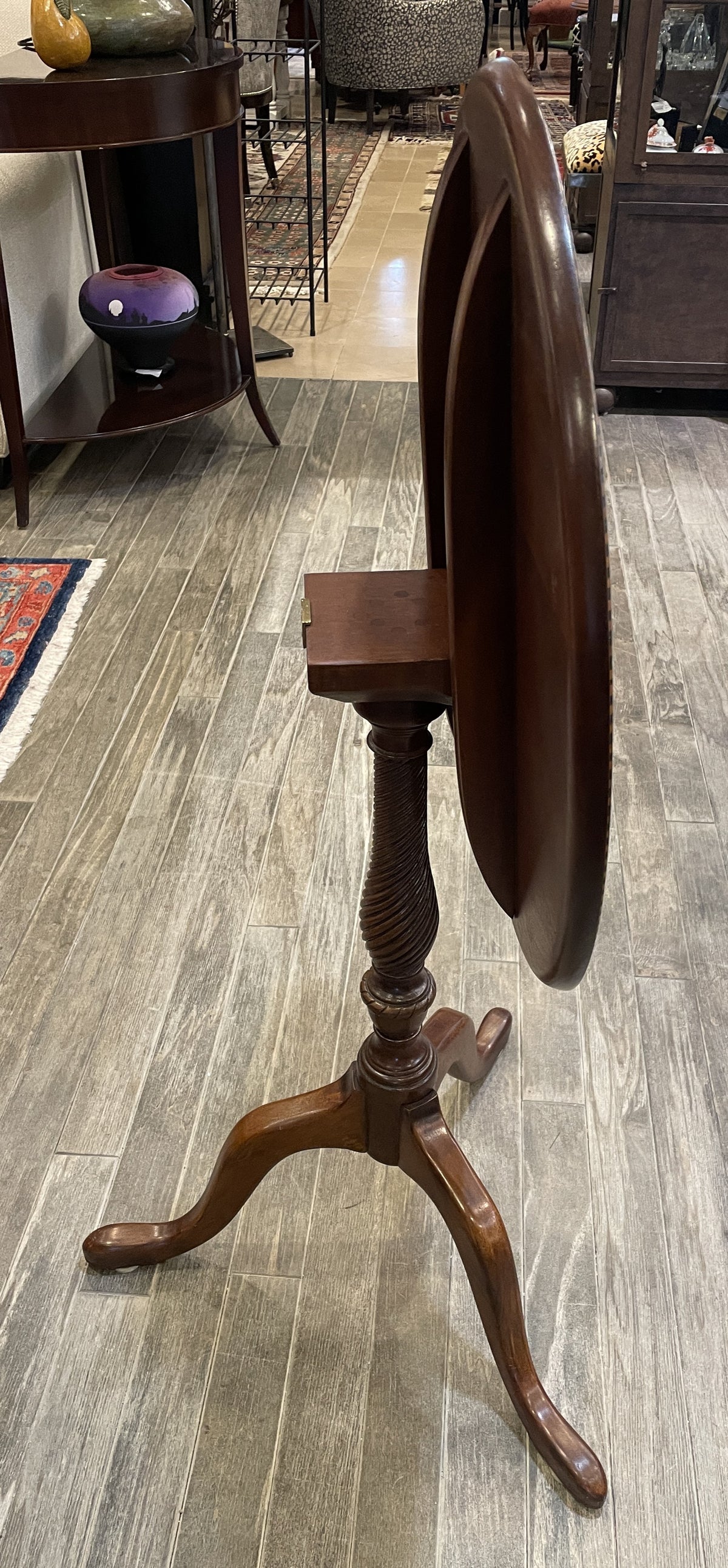 Round Tilt Top Table with Marquetry Trim (0Q000F)