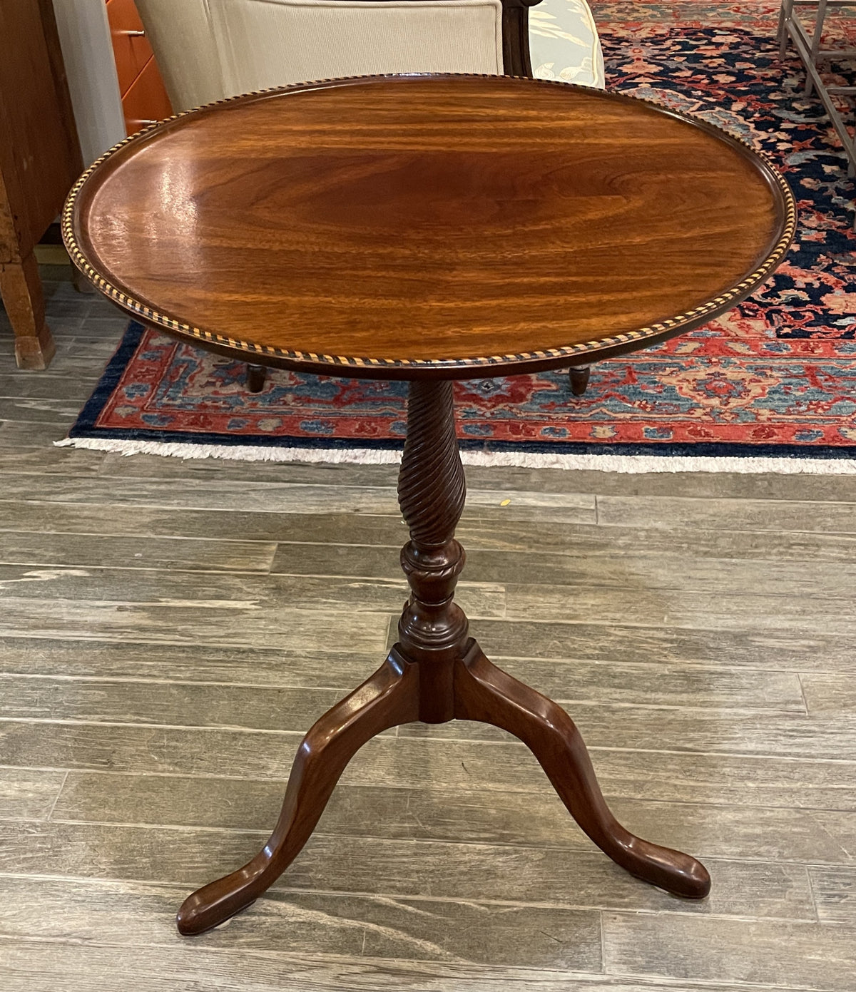 Round Tilt Top Table with Marquetry Trim (0Q000F)