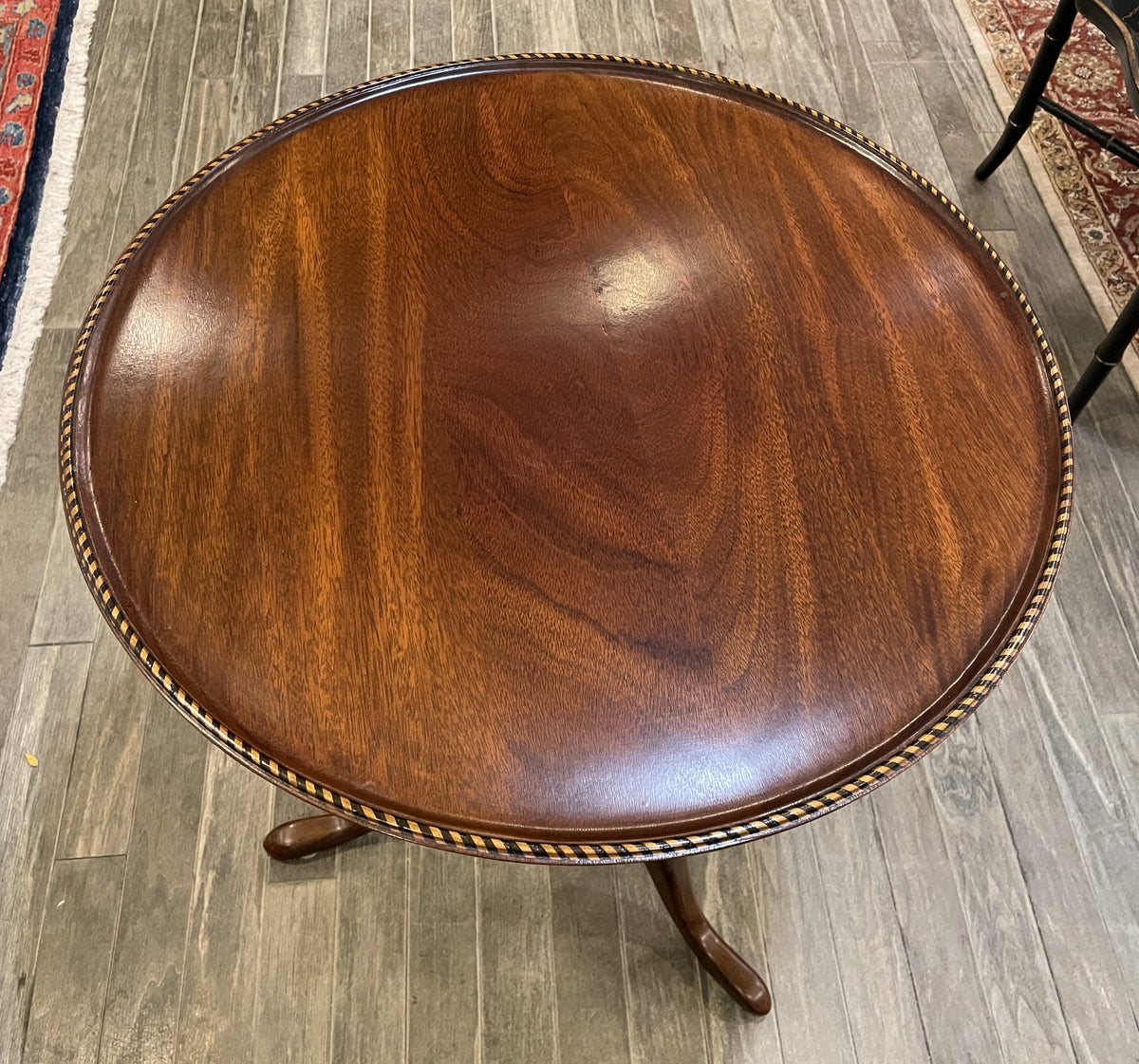 Round Tilt Top Table with Marquetry Trim (0Q000F)