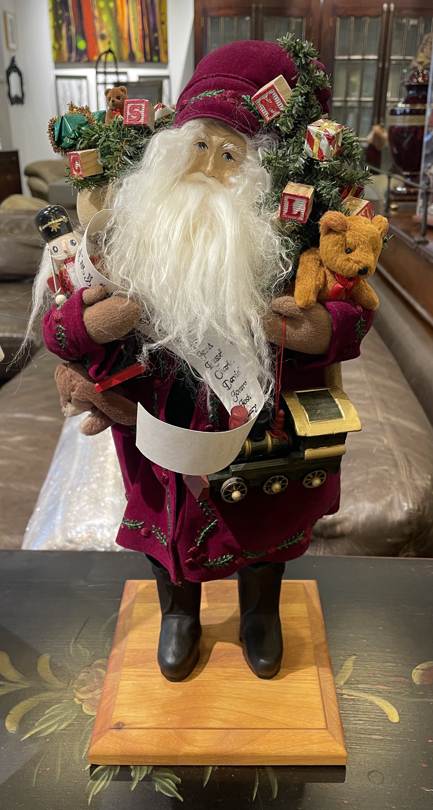 Lynn Haney Santa (05900G)