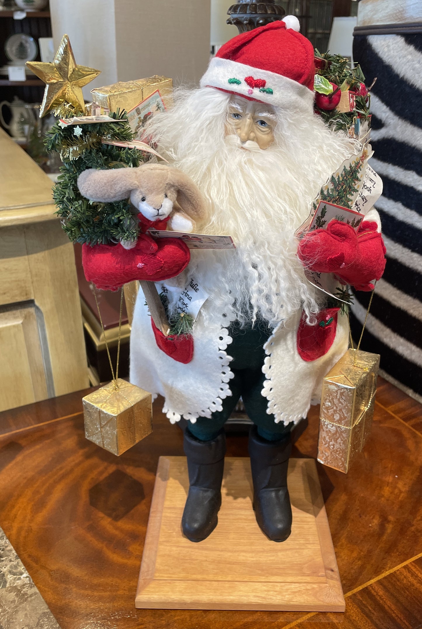 Lynn Haney Santa (05900G)