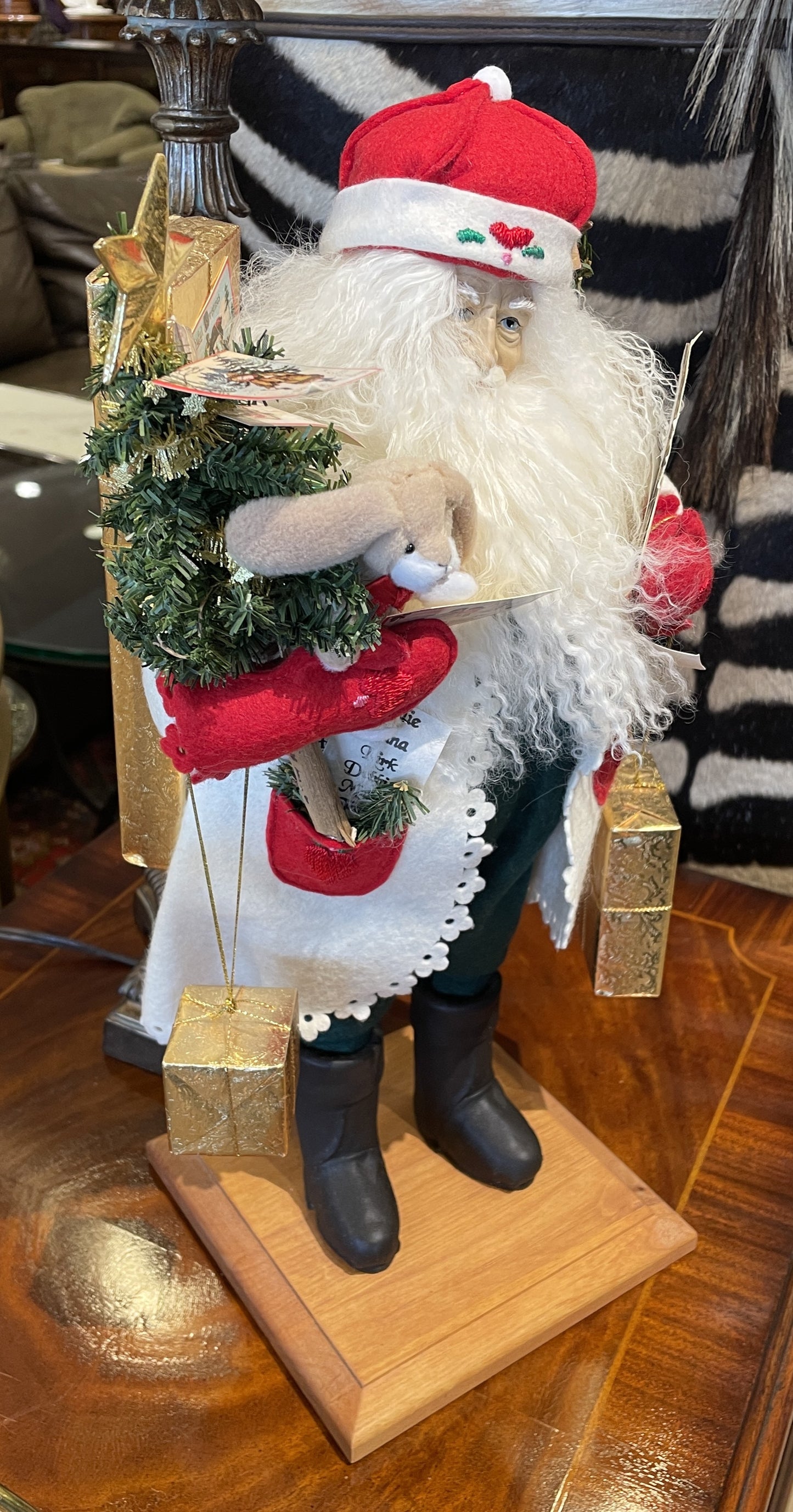 Lynn Haney Santa (05900G)