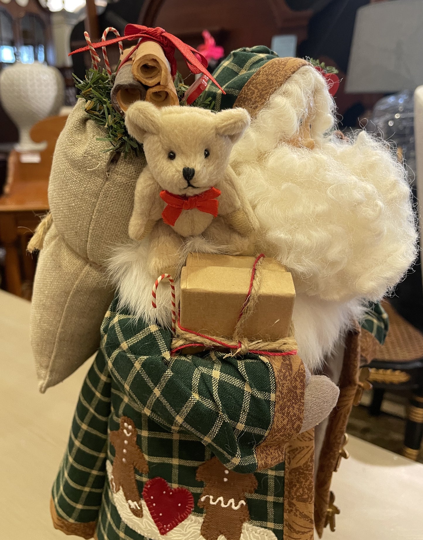 Lynn Haney Santa (05900G)