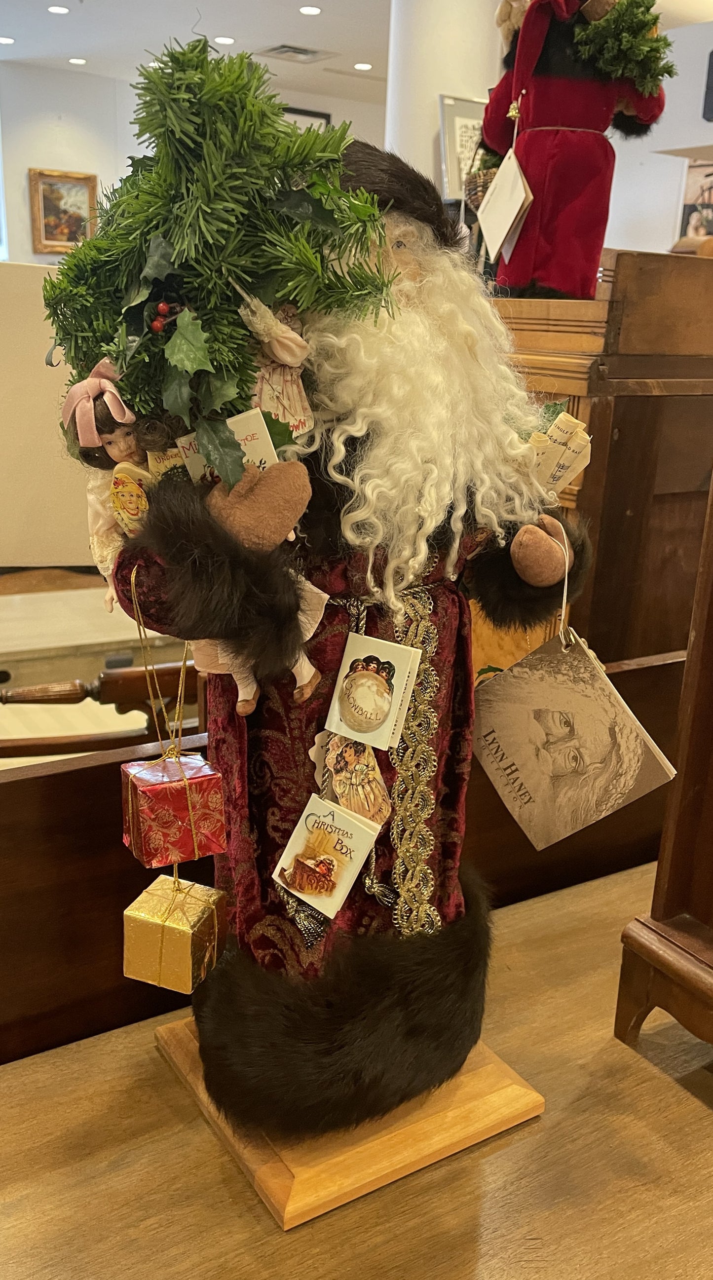 Lynn Haney Victorian Memories Santa (05900F)