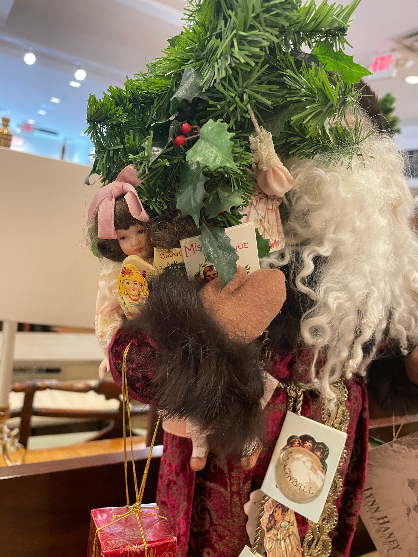 Lynn Haney Victorian Memories Santa (05900F)