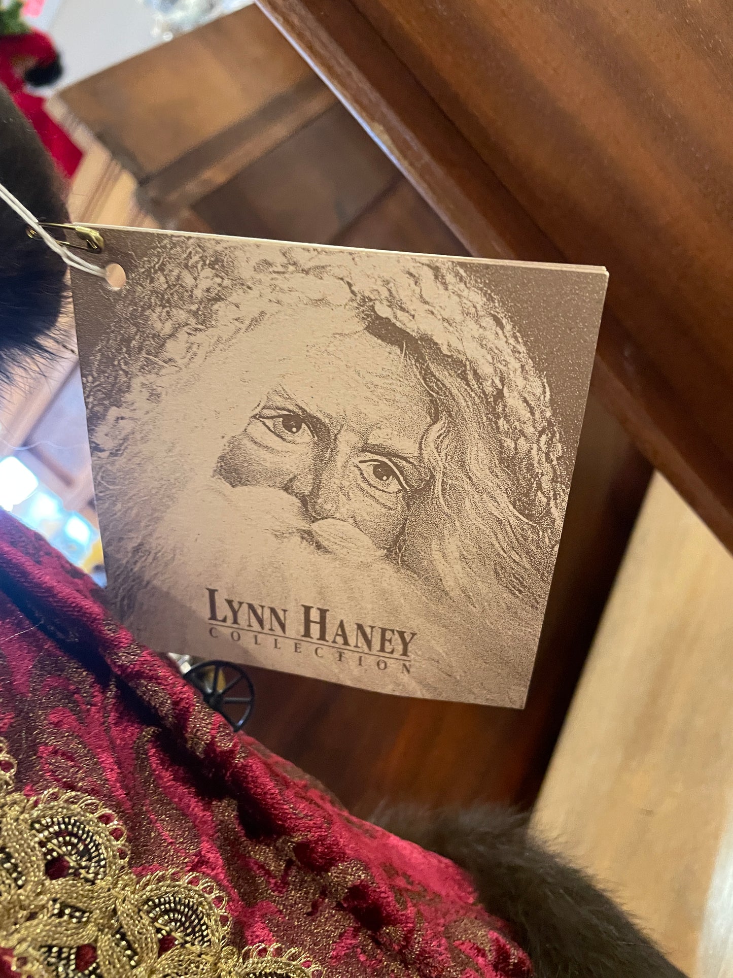 Lynn Haney Victorian Memories Santa (05900F)