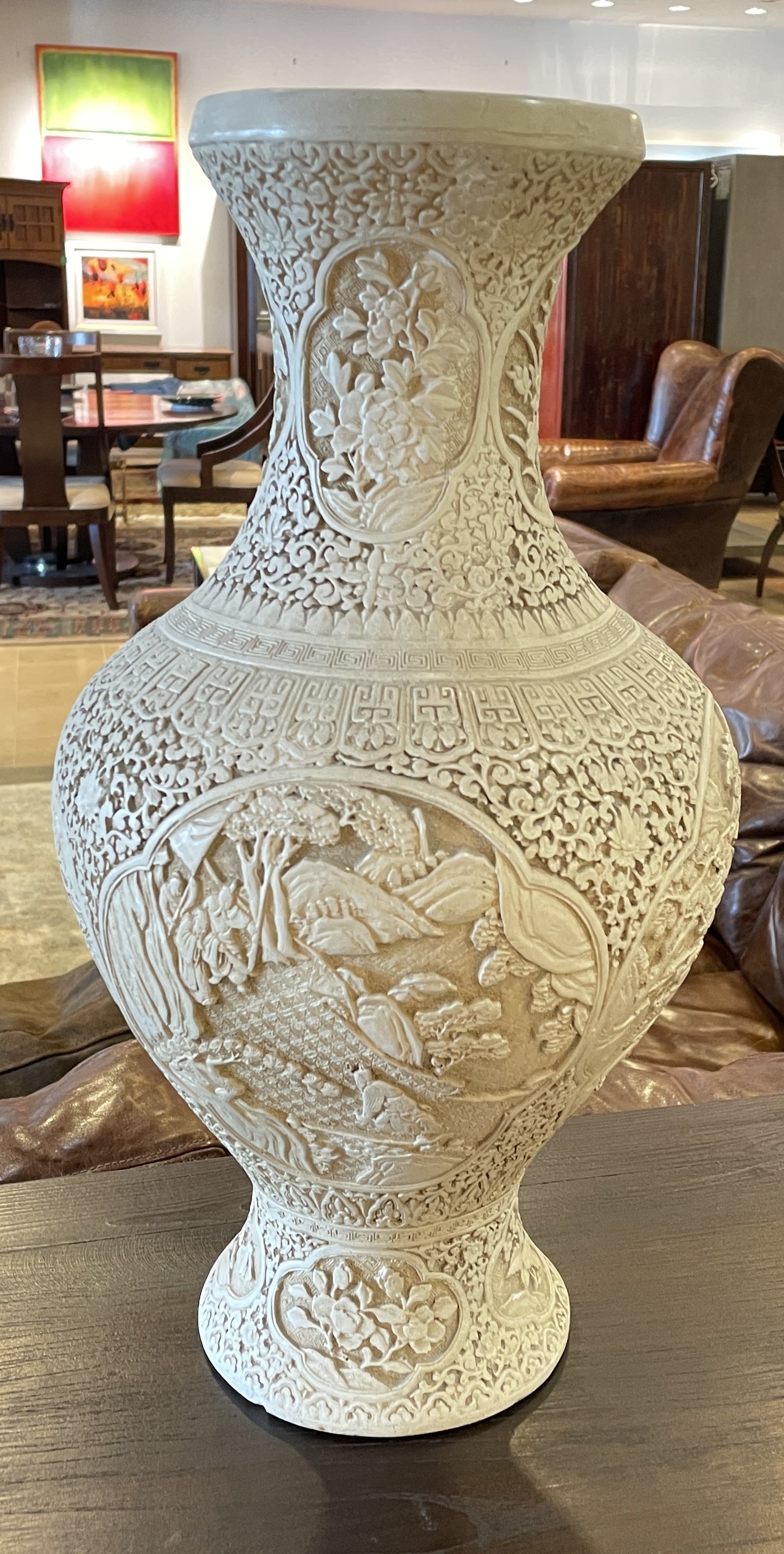 White Cinnabar Vase (0EA009)
