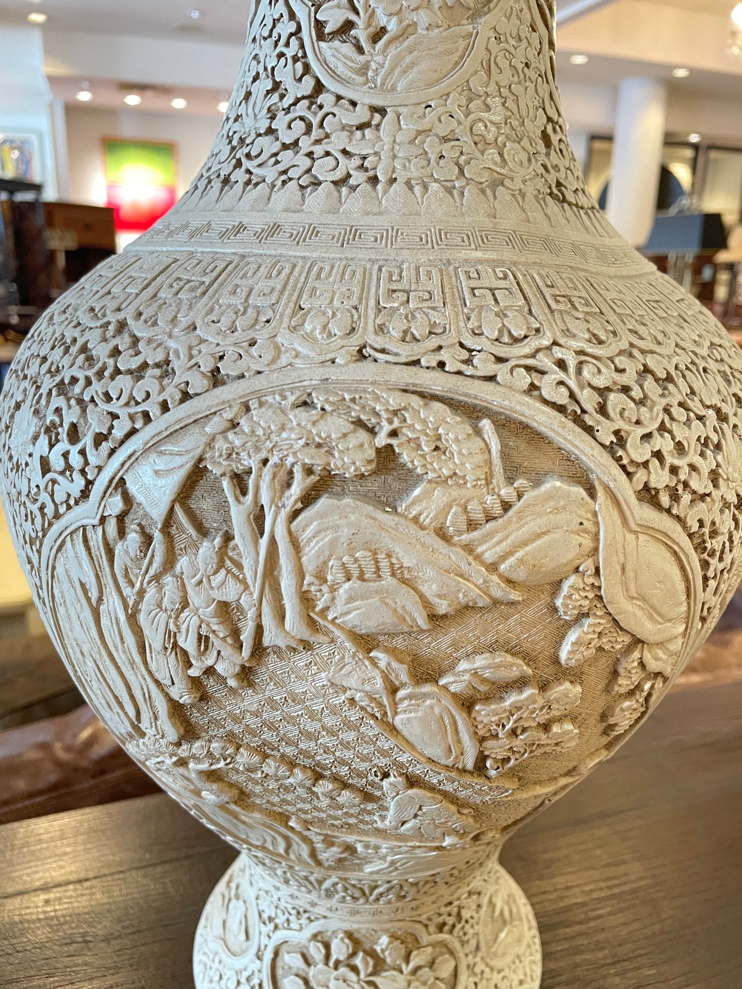 White Cinnabar Vase (0EA009)