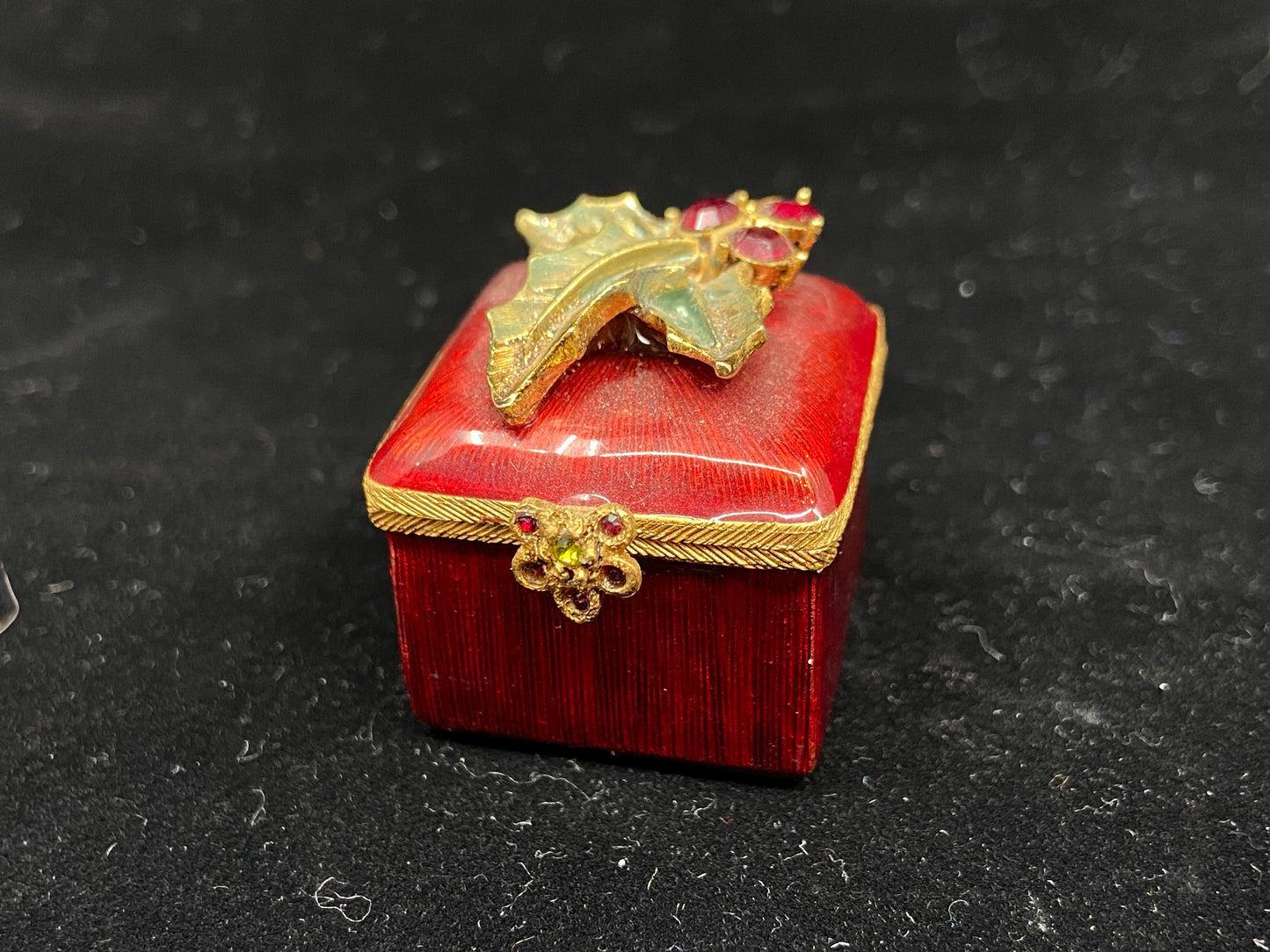 RJ Graziano Red Trinket/Pill Box (Y8TATX)