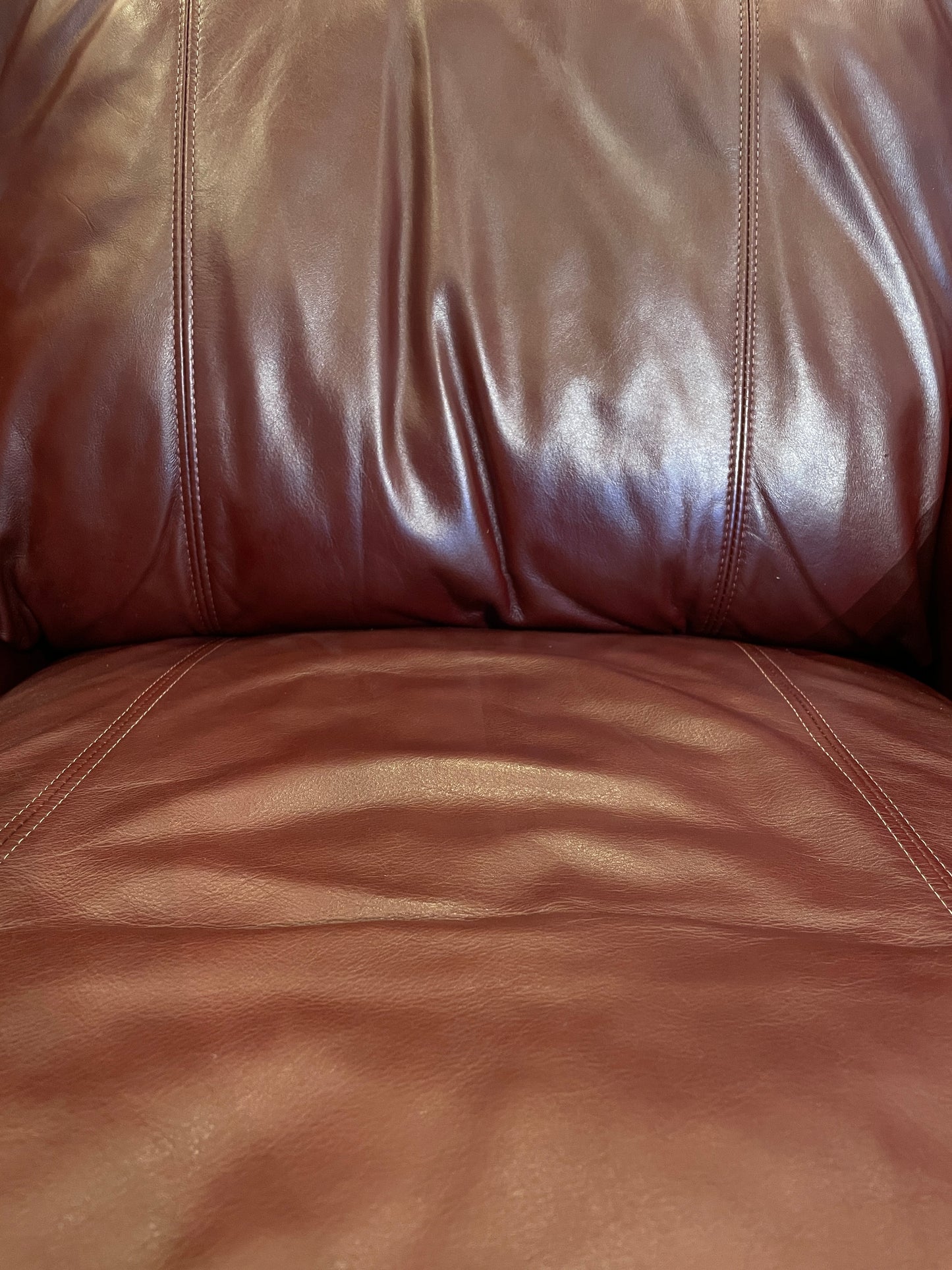 Leather Arm Chair and Ottoman, Burgundy (0M7008)