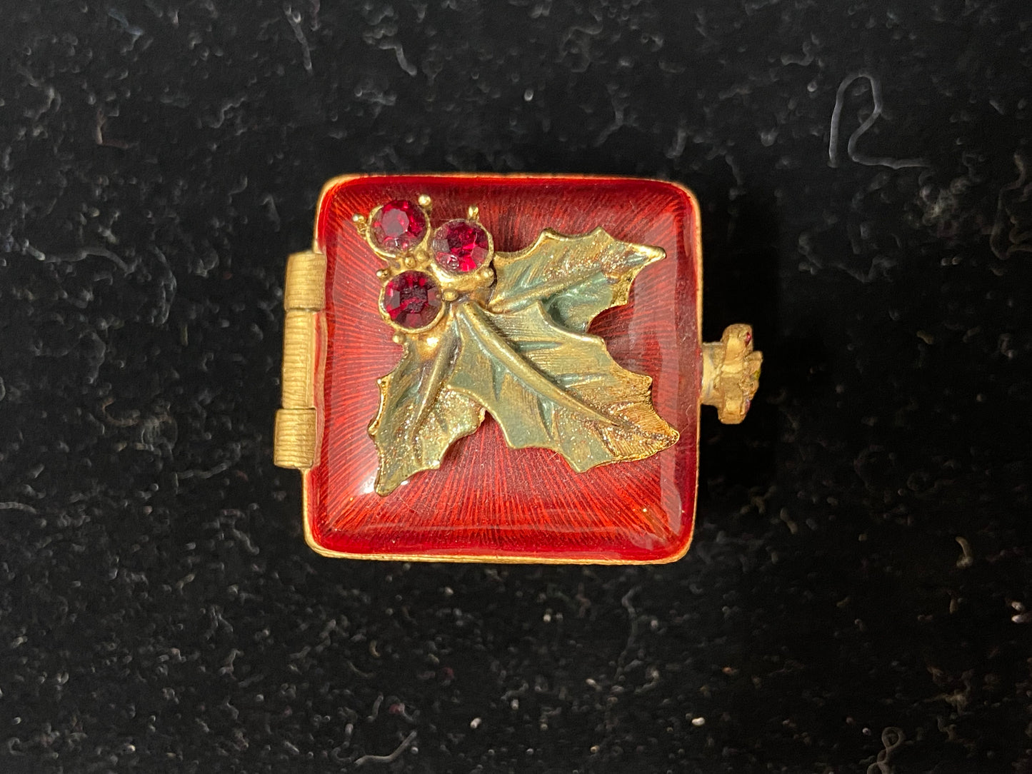 RJ Graziano Red Trinket/Pill Box (Y8TATX)