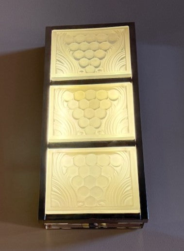 Lalique "Raisins" Art Deco Wall Sconces, a Pair (0KT007)