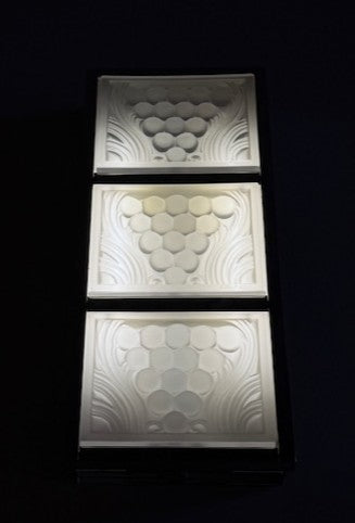 Lalique "Raisins" Art Deco Wall Sconces, a Pair (0KT007)