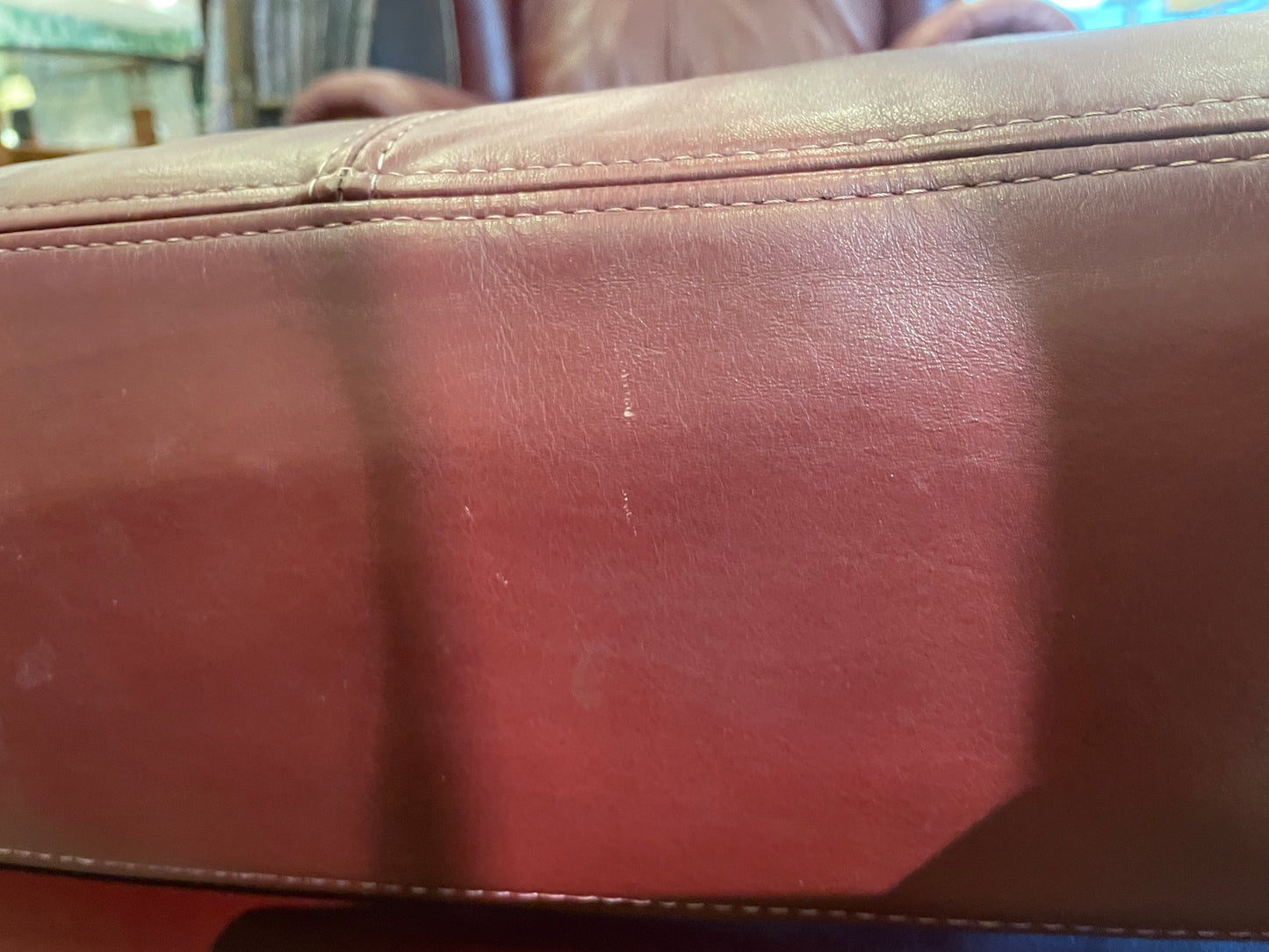 Leather Arm Chair and Ottoman, Burgundy (0M7008)