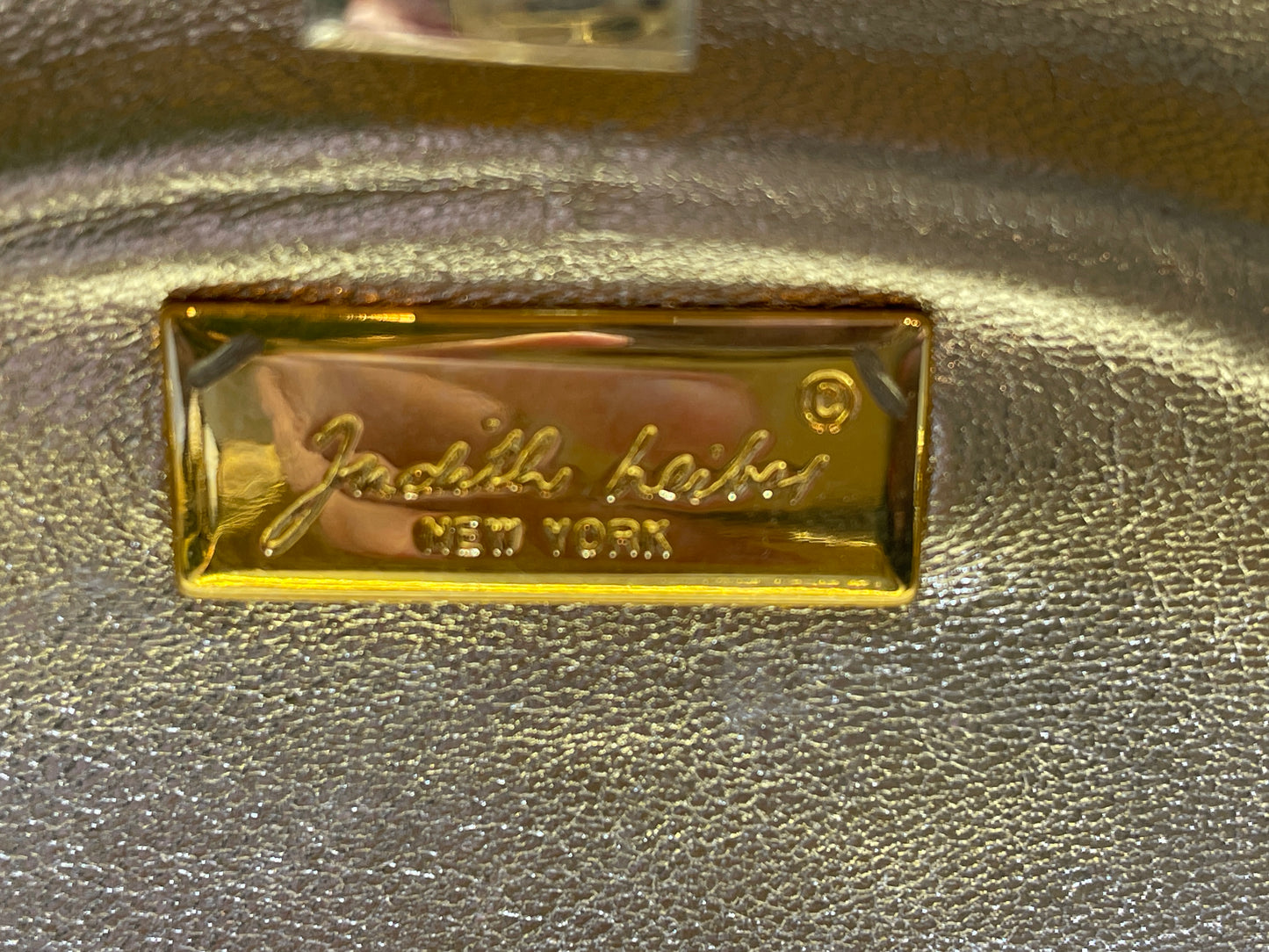 Judith Leiber Crystal Box Top Handle Minaudiere (0MC003)