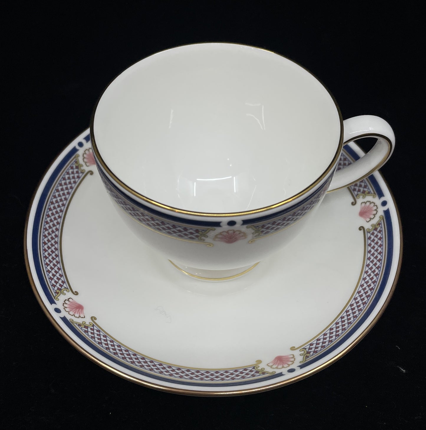 Wedgwood Waverly China Service for 12 (0D9004)