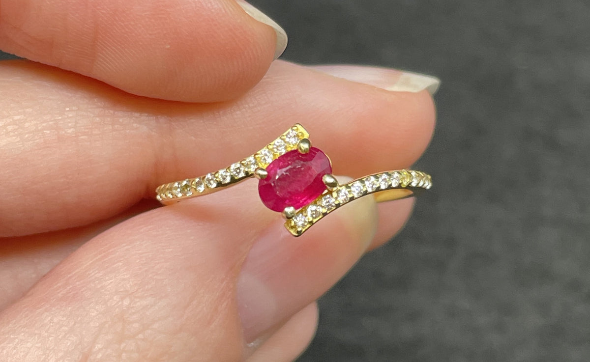 Gold, Diamond, Ruby Ring (0KA00R)